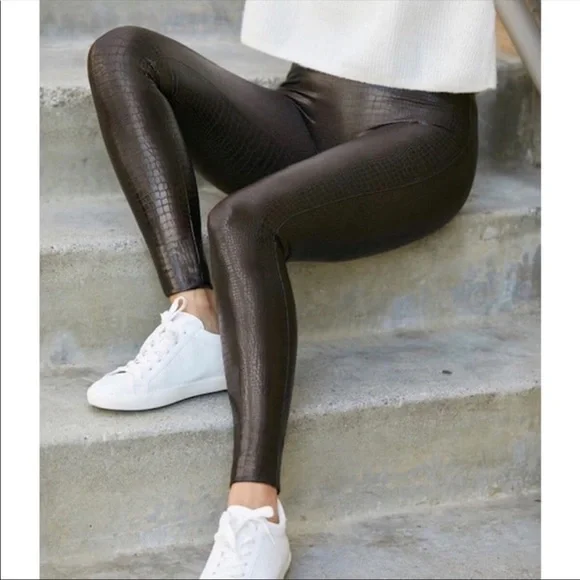 NWOT Spanx Women’s Faux Leather Croc Shine Leggings Sz Small - Picture 2 of 2